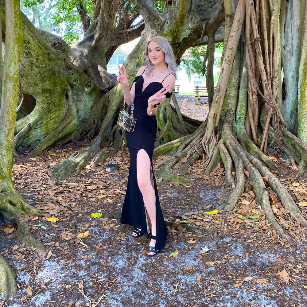 super cute black leg slit prom dress